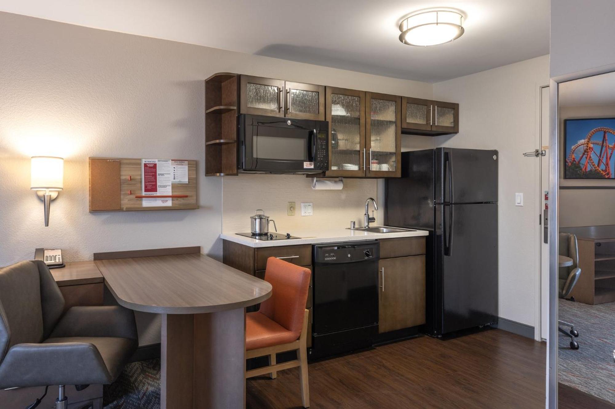 Candlewood Suites Anaheim - Resort Area By Ihg Εξωτερικό φωτογραφία